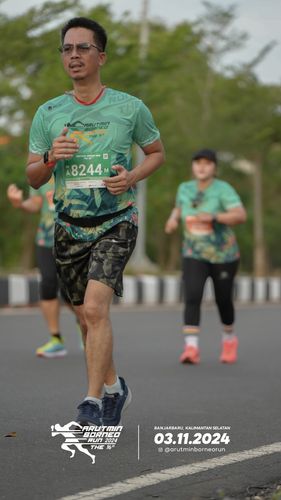 Race photo from Arutmin Borneo Run 2024