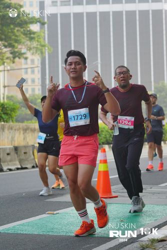 Race photo from Nu Skin Run 10K