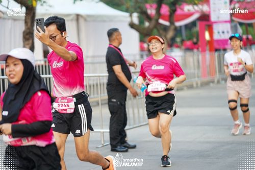 Race photo from Smartfren Run 2025 