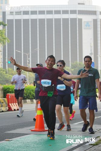 Race photo from Nu Skin Run 10K