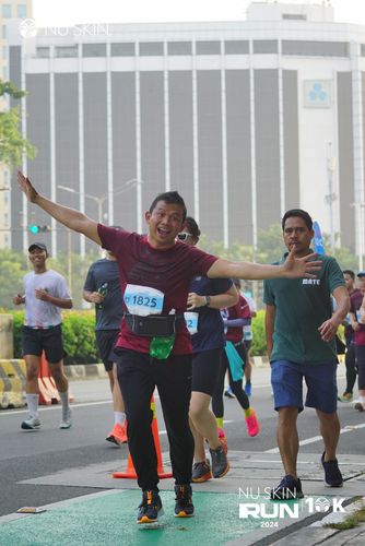 Race photo from Nu Skin Run 10K