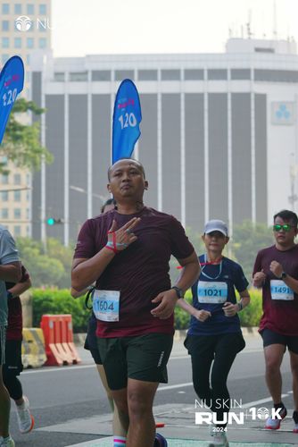 Race photo from Nu Skin Run 10K
