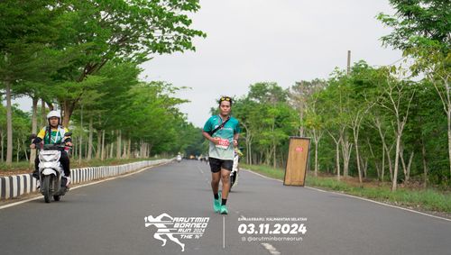 Race photo from Arutmin Borneo Run 2024