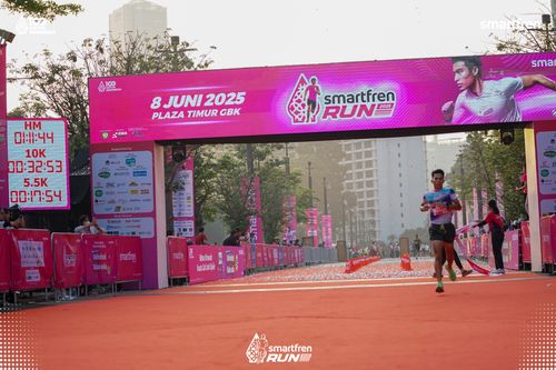 Race photo from Smartfren Run 2025 