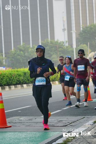 Race photo from Nu Skin Run 10K
