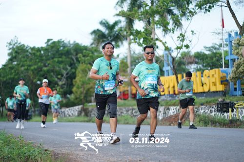 Race photo from Arutmin Borneo Run 2024