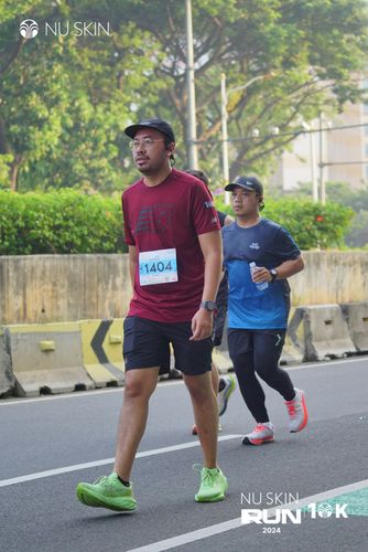 Race photo from Nu Skin Run 10K