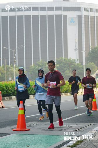 Race photo from Nu Skin Run 10K