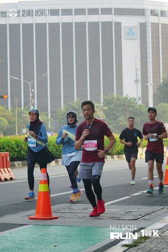 Race photo from Nu Skin Run 10K