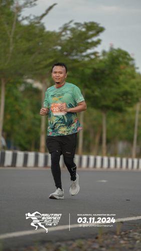 Race photo from Arutmin Borneo Run 2024