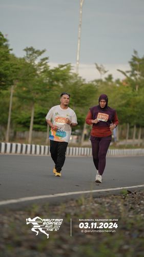 Race photo from Arutmin Borneo Run 2024