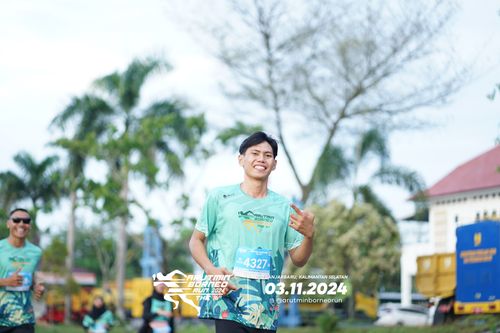 Race photo from Arutmin Borneo Run 2024