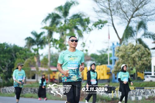 Race photo from Arutmin Borneo Run 2024