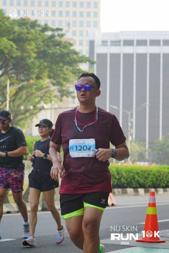 Race photo from Nu Skin Run 10K