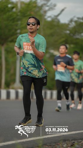 Race photo from Arutmin Borneo Run 2024