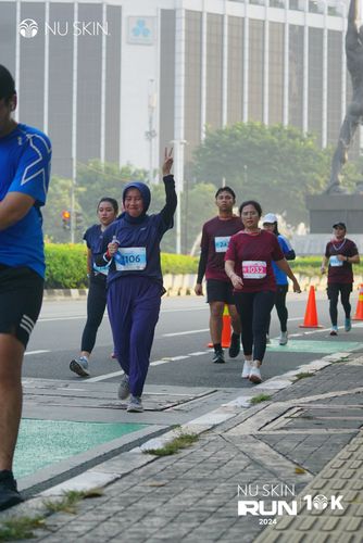 Race photo from Nu Skin Run 10K