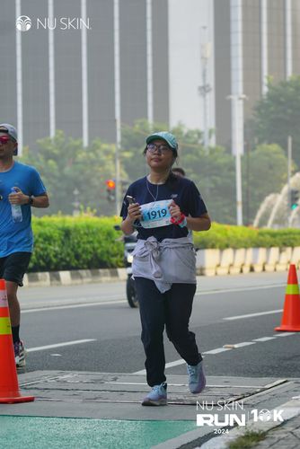 Race photo from Nu Skin Run 10K