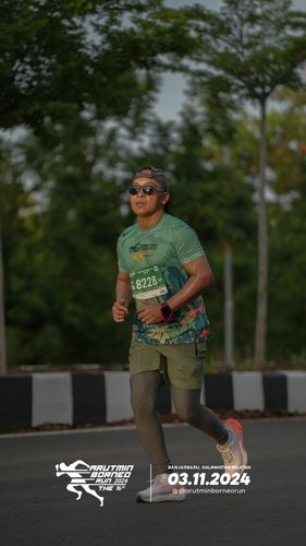 Race photo from Arutmin Borneo Run 2024