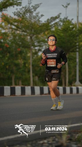 Race photo from Arutmin Borneo Run 2024