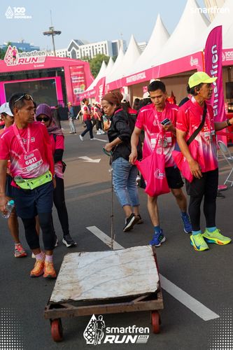 Race photo from Smartfren Run 2025 