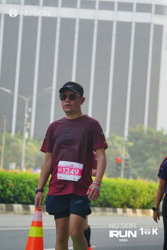 Race photo from Nu Skin Run 10K