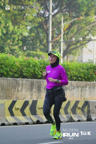 Race photo from Nu Skin Run 10K