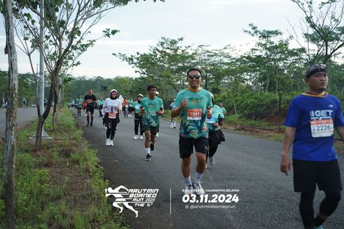 Race photo from Arutmin Borneo Run 2024