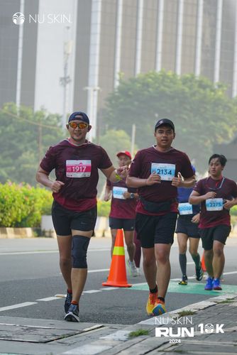 Race photo from Nu Skin Run 10K