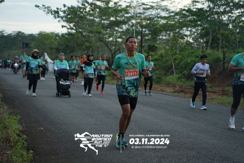 Race photo from Arutmin Borneo Run 2024