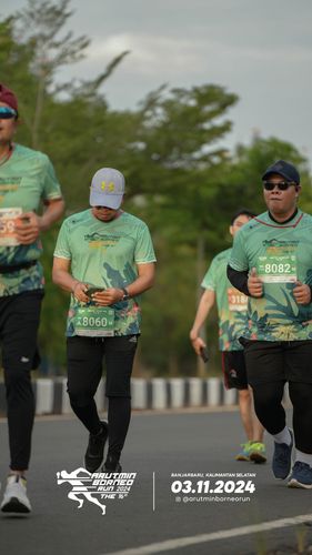 Race photo from Arutmin Borneo Run 2024