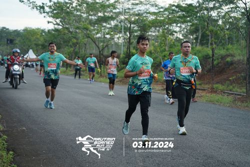 Race photo from Arutmin Borneo Run 2024