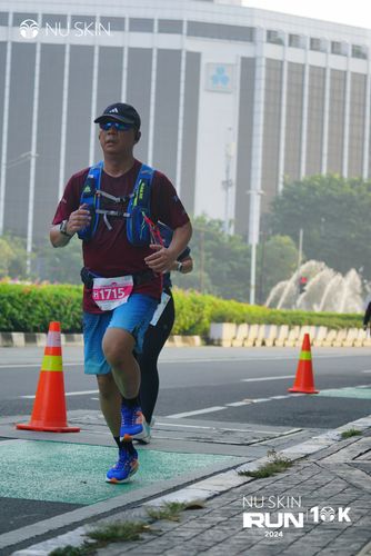 Race photo from Nu Skin Run 10K