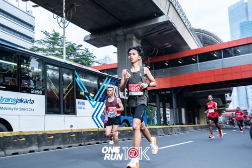 Race photo from ONE RUN 10K 2025