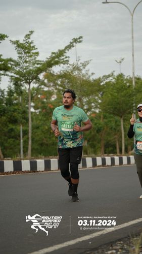 Race photo from Arutmin Borneo Run 2024