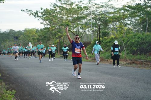 Race photo from Arutmin Borneo Run 2024