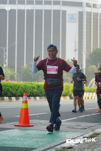 Race photo from Nu Skin Run 10K