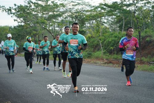 Race photo from Arutmin Borneo Run 2024