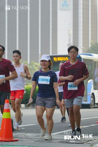 Race photo from Nu Skin Run 10K