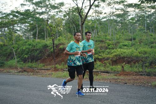 Race photo from Arutmin Borneo Run 2024