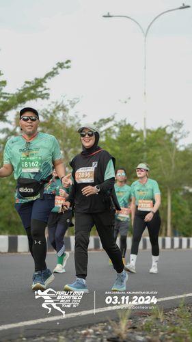 Race photo from Arutmin Borneo Run 2024