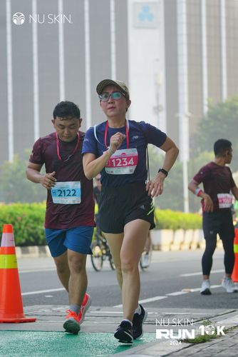 Race photo from Nu Skin Run 10K