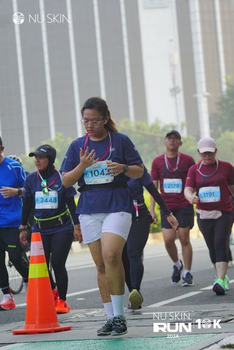 Race photo from Nu Skin Run 10K