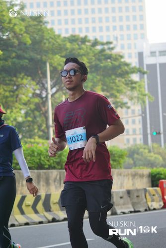 Race photo from Nu Skin Run 10K