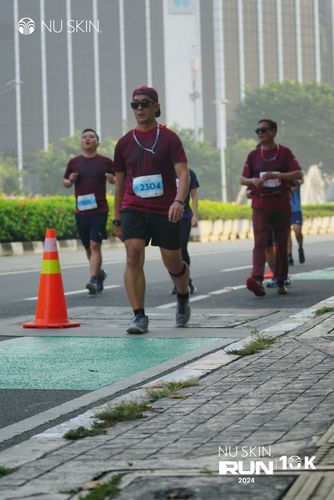 Race photo from Nu Skin Run 10K
