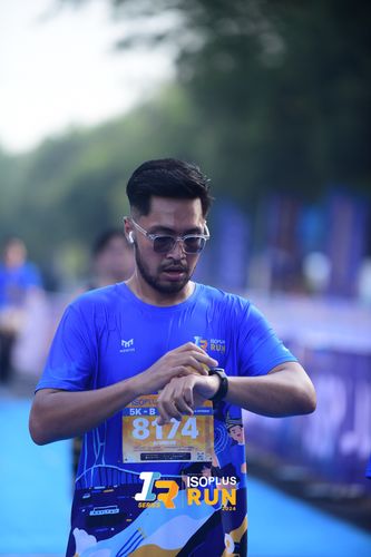 Race photo from Isoplus Run 2024 Surabaya
