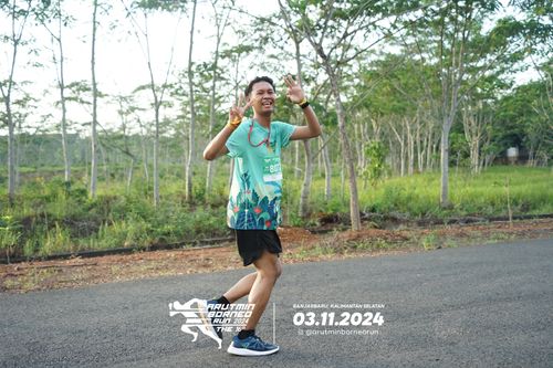 Race photo from Arutmin Borneo Run 2024