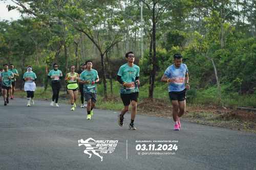 Race photo from Arutmin Borneo Run 2024