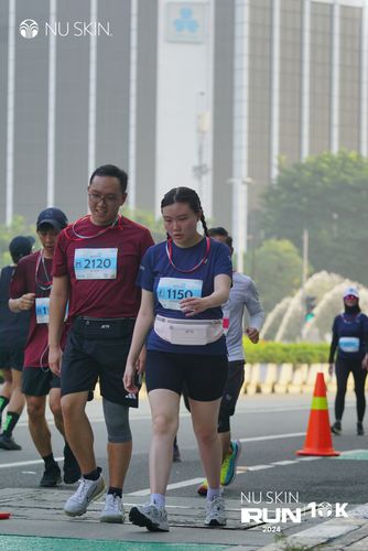 Race photo from Nu Skin Run 10K