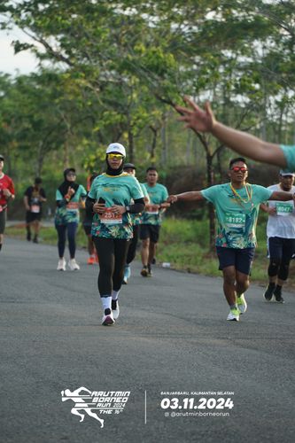 Race photo from Arutmin Borneo Run 2024