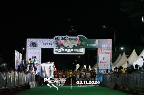 Race photo from Arutmin Borneo Run 2024